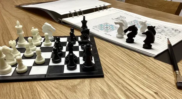 Critter Mate Chess - шахматы с фантастическими тварями.