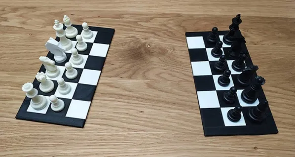 Critter Mate Chess - шахматы с фантастическими тварями.