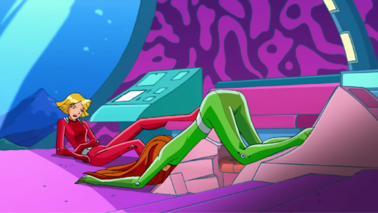 Двойной сеанс 2: Totally Spies! От покушения на Ленина до шпионских пудрениц